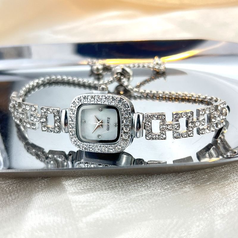 Women Fashion Square Dial Diamond Pull-Out Bracelet Watch