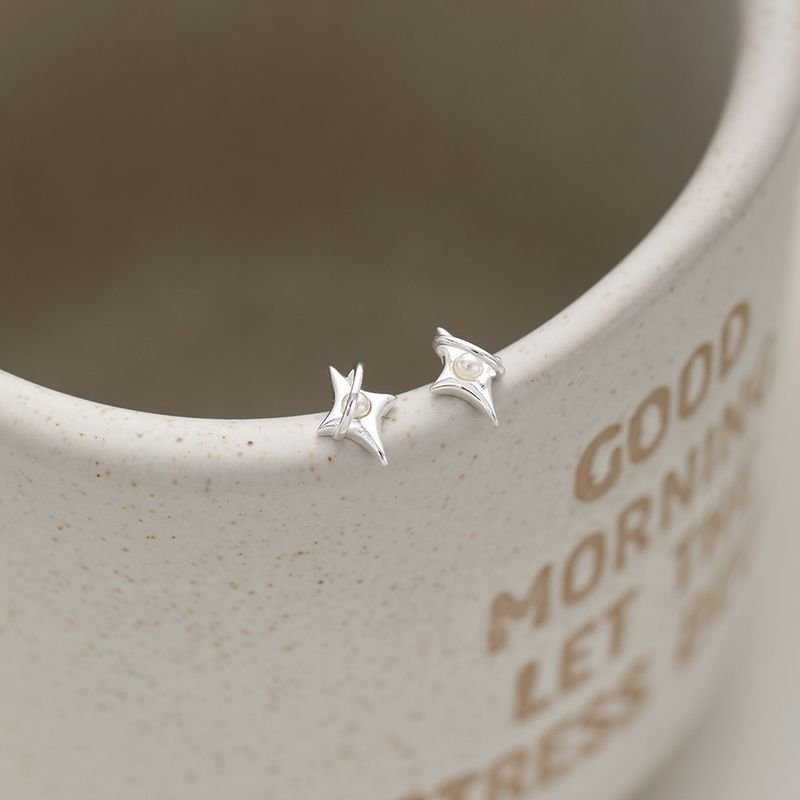 Women Simple Fashion Sterling Silver Star Stud Earrings