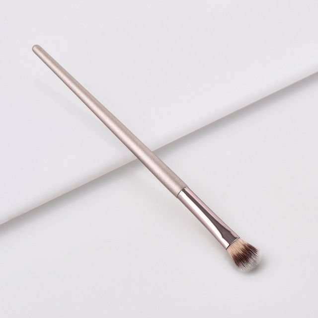 Champagne Wooden Handle Beauty Tools Makeup Brush