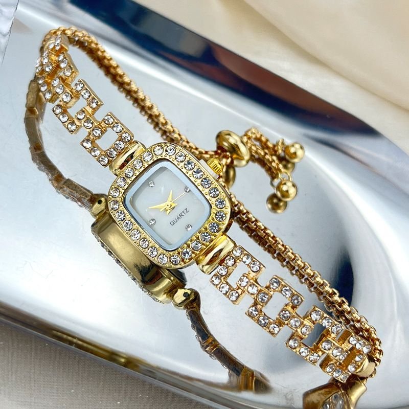 Women Fashion Square Dial Diamond Pull-Out Bracelet Watch