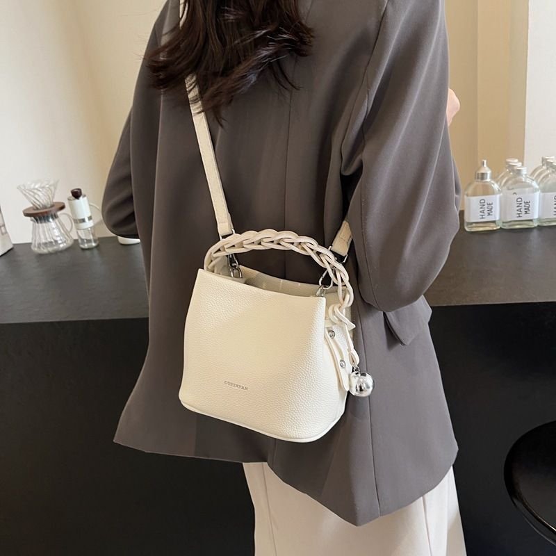 Women Fashionable Soft Leather Litchi Pattern Large Capacity Handle Shoulder Bag