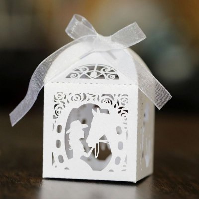 Simple Creative Wedding Hollow Girl And Horse Pattern Chocolate Candy Packaging Box